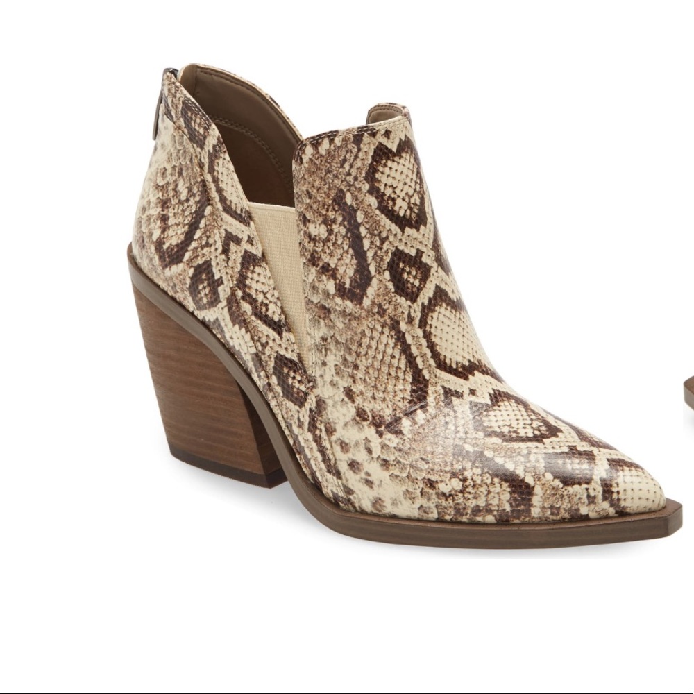 Gradina bootie- Vince camuto